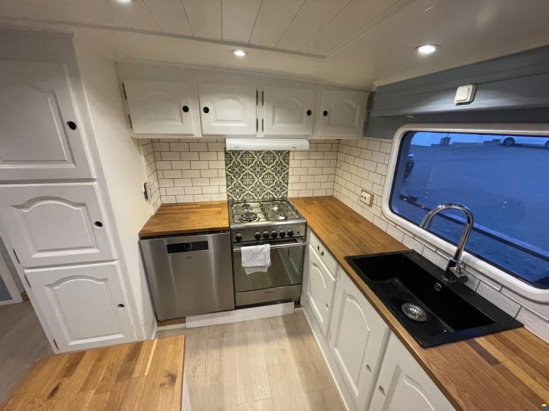 Malahide Yacht 66