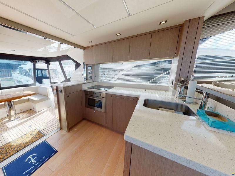 Sunseeker Manhattan 52