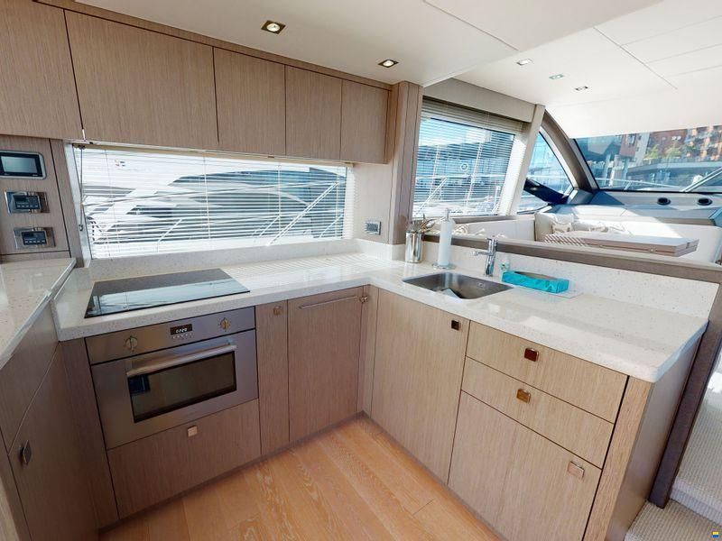 Sunseeker Manhattan 52