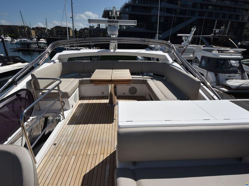 Sunseeker Manhattan 52