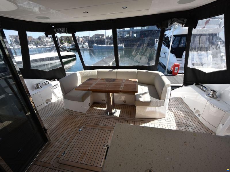 Sunseeker Manhattan 52