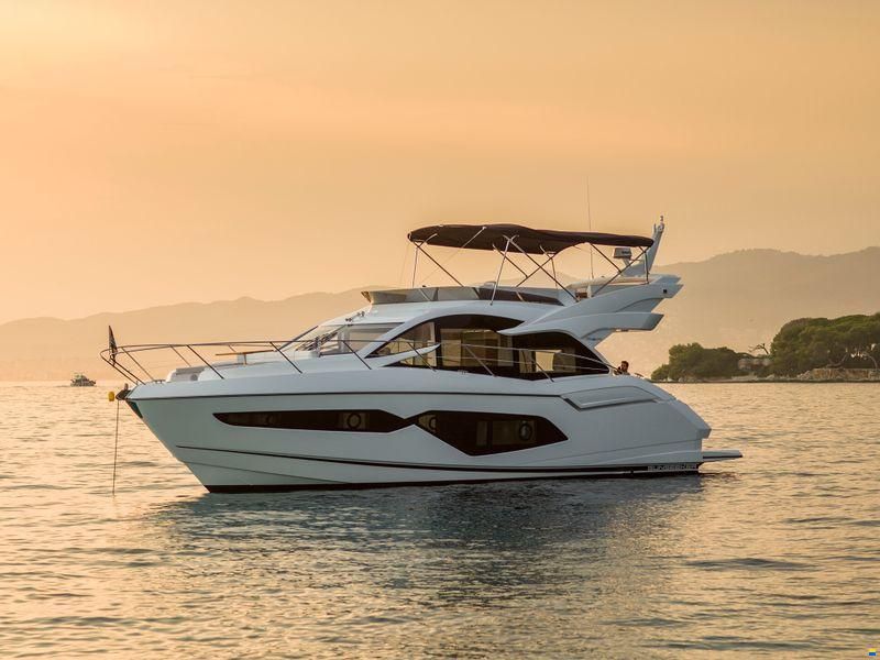 Sunseeker Manhattan 52