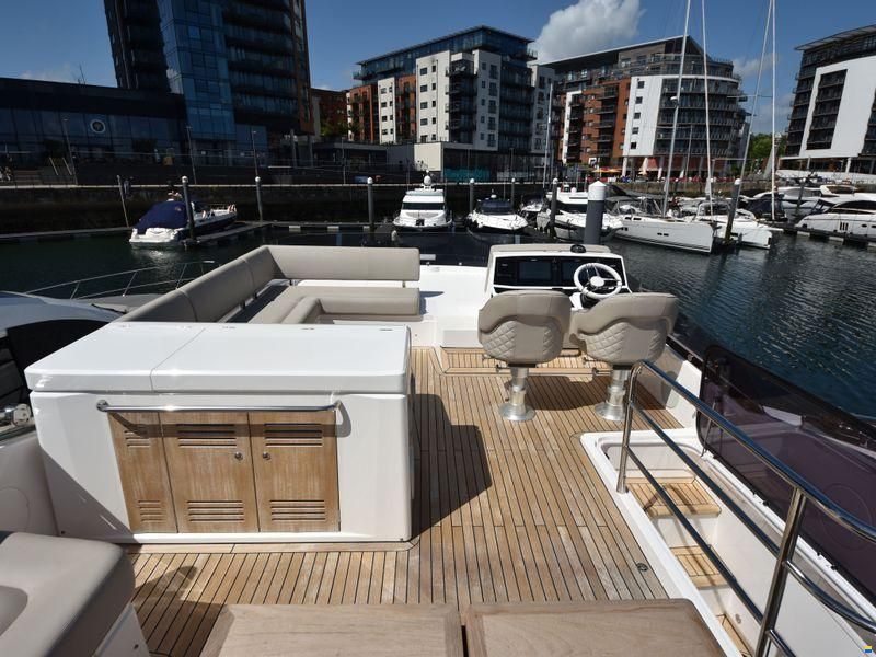 Sunseeker Manhattan 52
