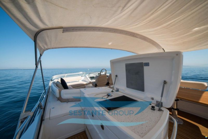Fairline SQUADRON 74