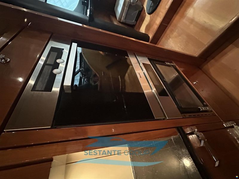Fairline SQUADRON 74