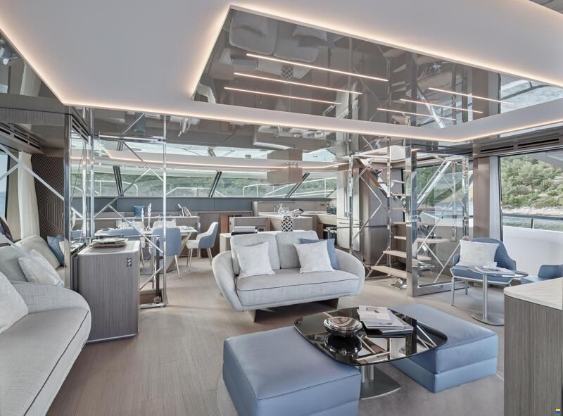 Prestige M8 Motorkatamaran