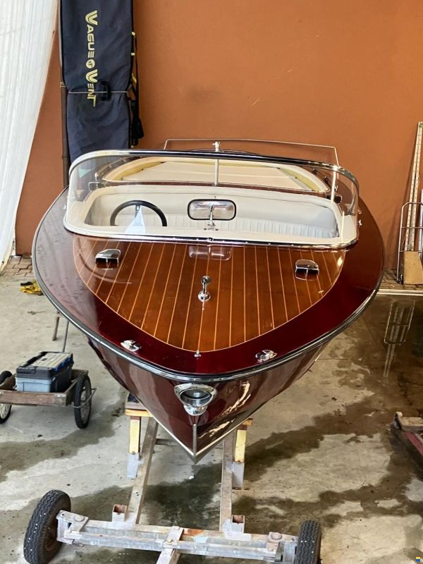 Boesch 510 Runabout