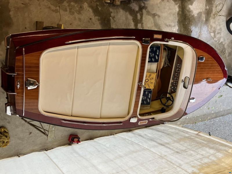 Boesch 510 Runabout