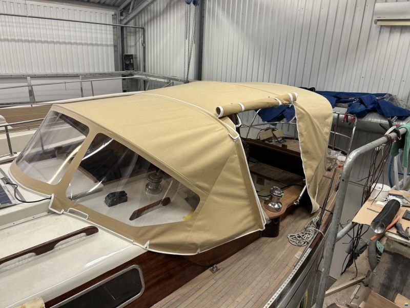 Hallberg-Rassy Mistral 33