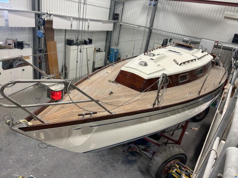 Hallberg-Rassy Mistral 33