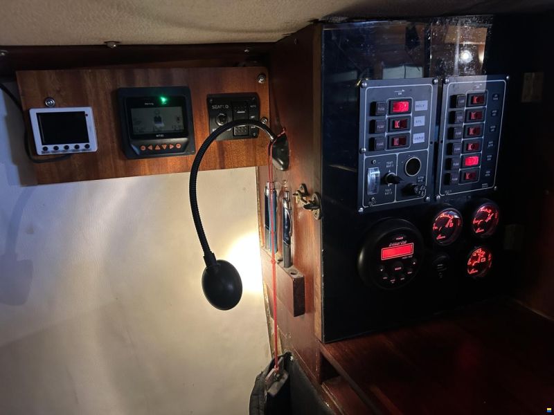 Hallberg-Rassy Mistral 33