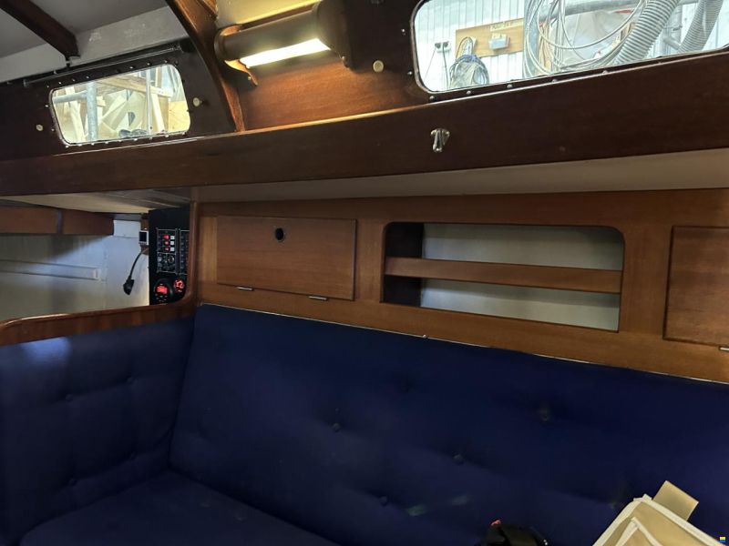Hallberg-Rassy Mistral 33
