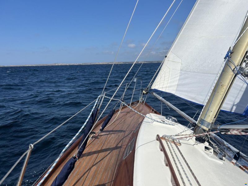 Hallberg-Rassy Mistral 33