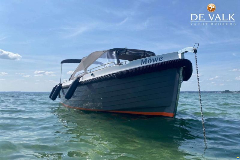Interboat DE Intender 820