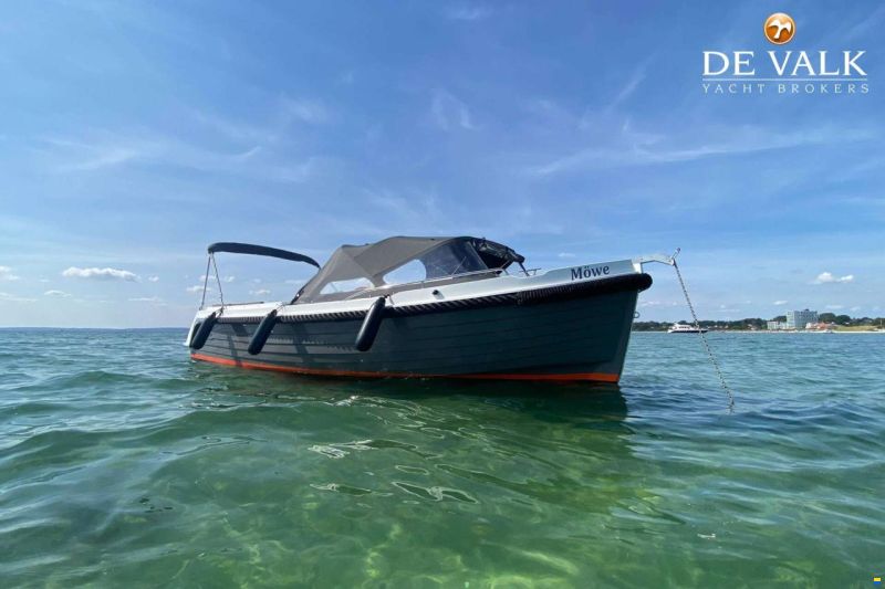 Interboat DE Intender 820
