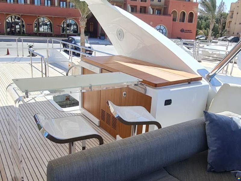 Azimut 80