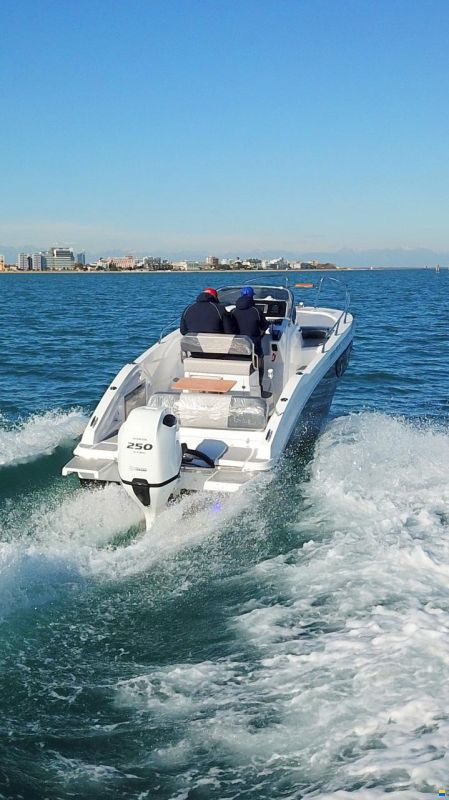 Idea Marine 70 WALKAROUND