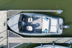 Corsiva 607Runabout