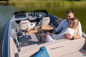 Corsiva 607Runabout