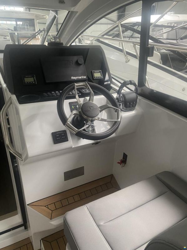 Sealine S335 BSO