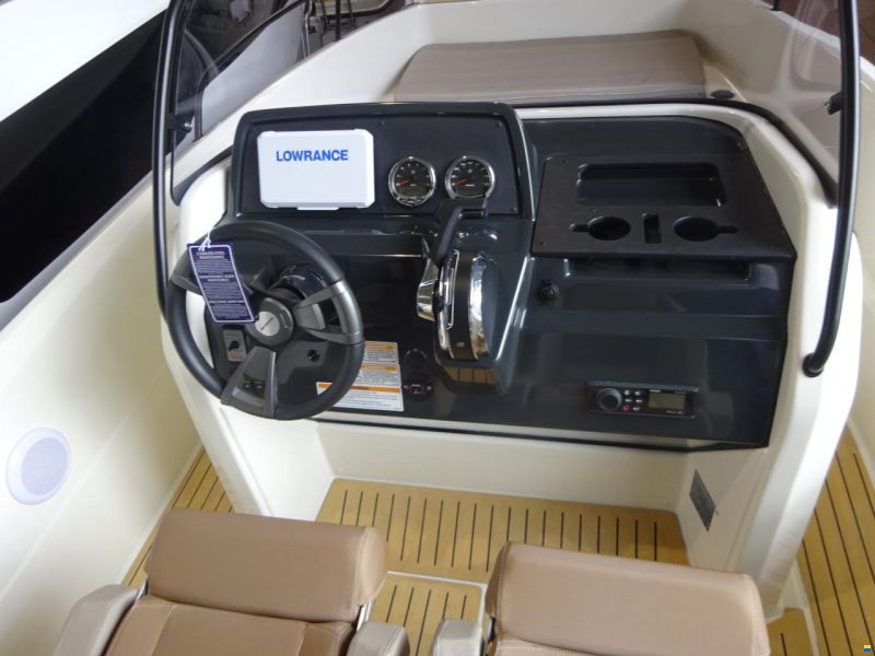 Quicksilver Activ 605 Open