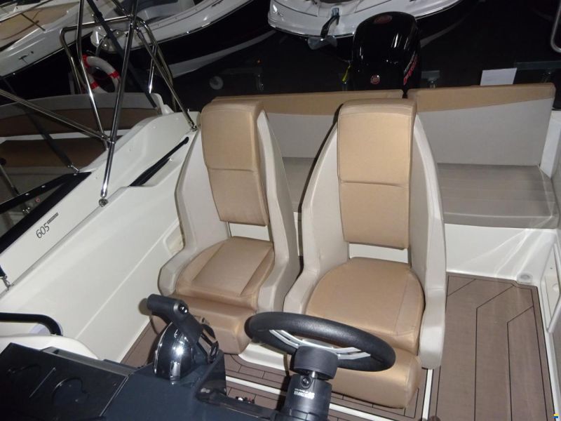 Quicksilver Activ 605 Open