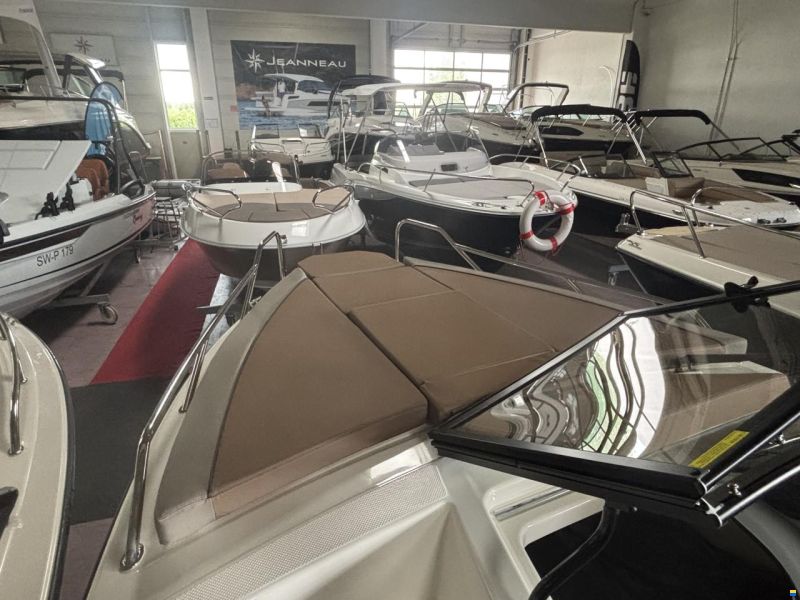 Quicksilver Activ 675 Cruiser