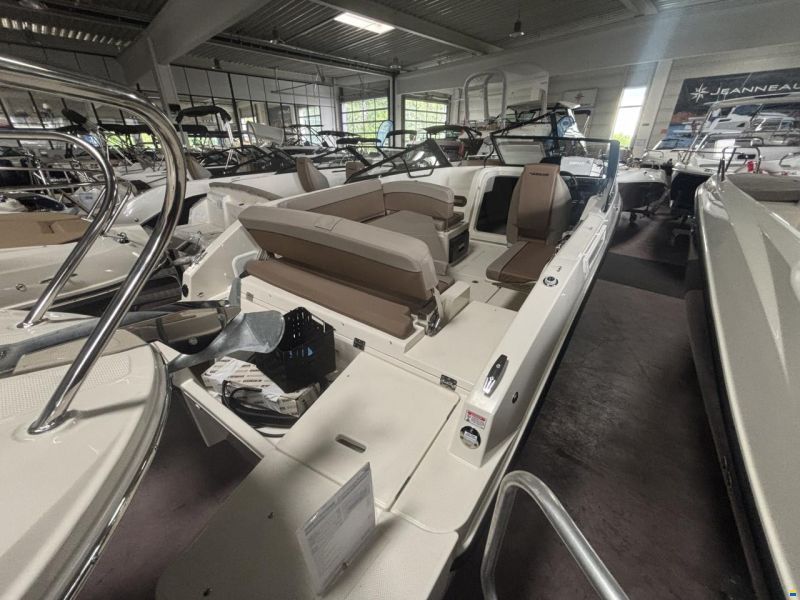 Quicksilver Activ 675 Cruiser