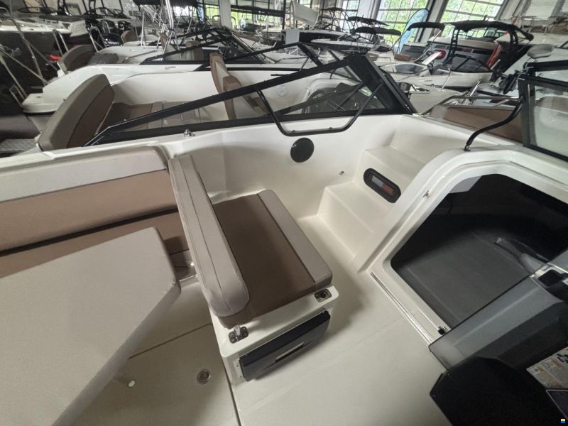 Quicksilver Activ 675 Cruiser