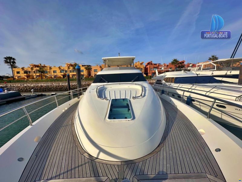 Fairline Squadron 74 custom