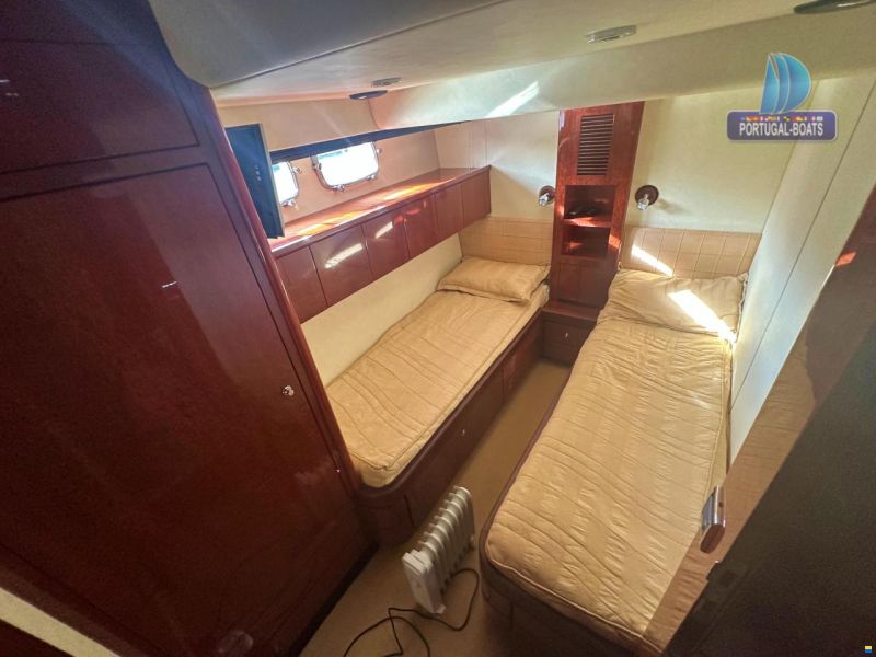 Fairline Squadron 74 custom
