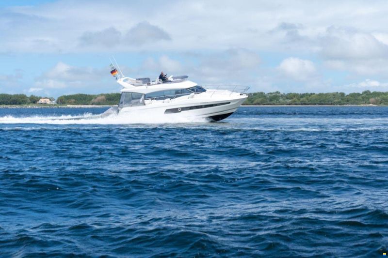 Prestige 460 Flybridge