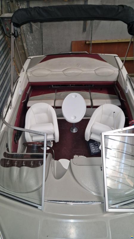 Maxum 2100SC