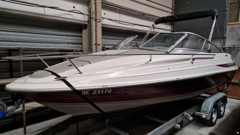 Maxum 2100SC
