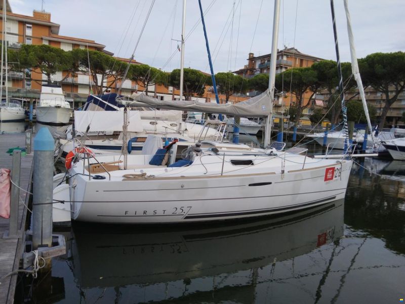 Beneteau FIRST 25.7