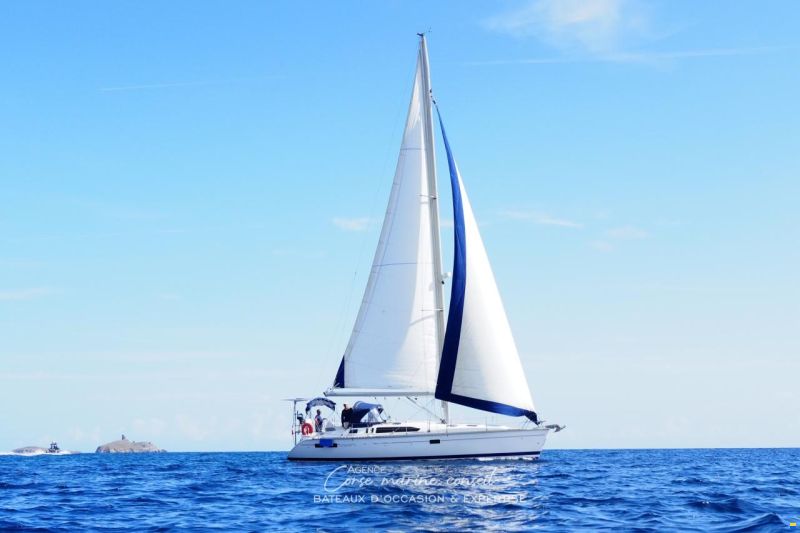 Hunter 40.5 Legend