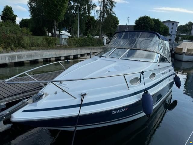 Chris Craft 240 Express Cruiser