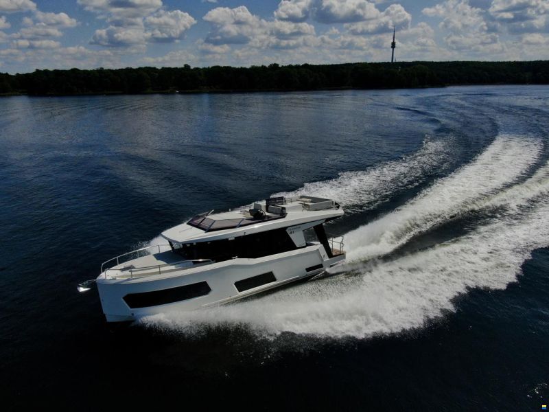 Cobra Campione 41 Flybridge