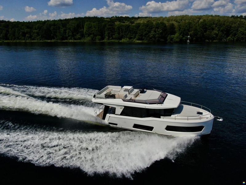 Cobra Campione 41 Flybridge