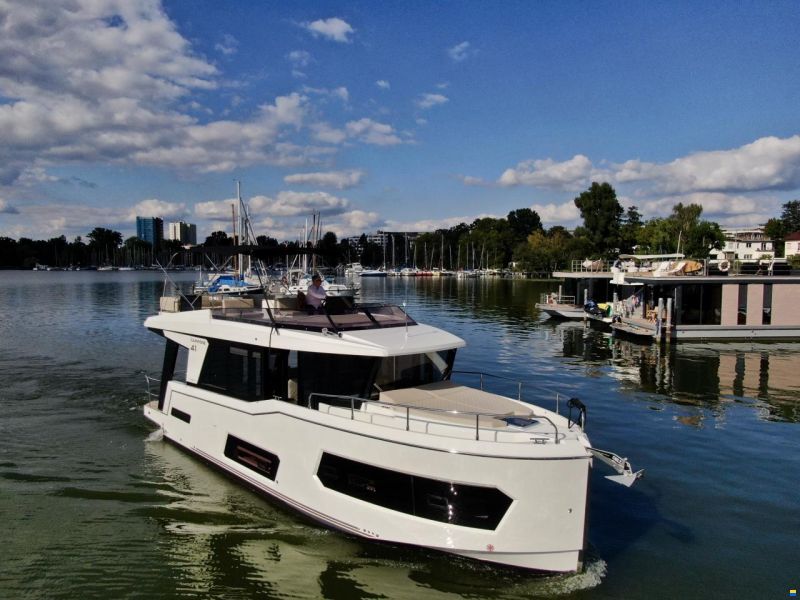 Cobra Campione 41 Flybridge