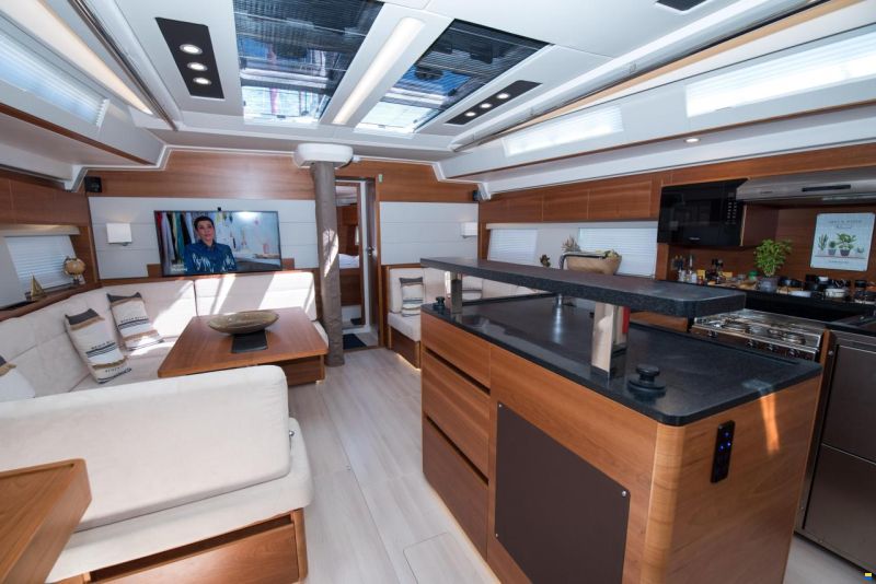 Hanse 588