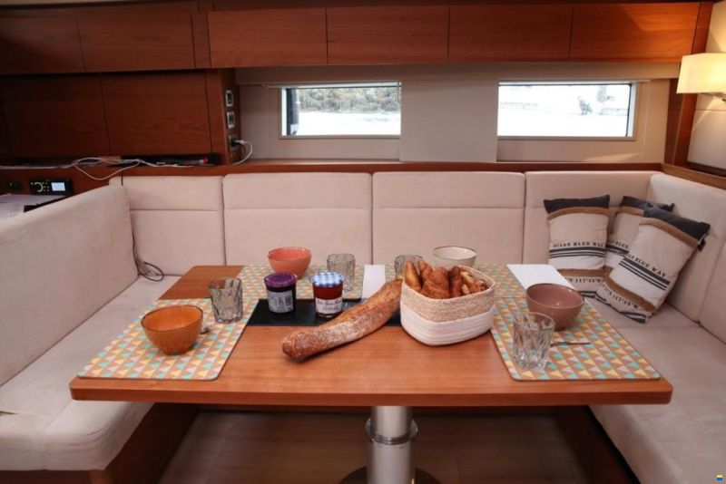 Hanse 588
