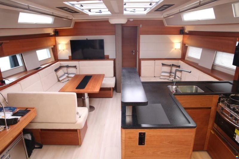 Hanse 588