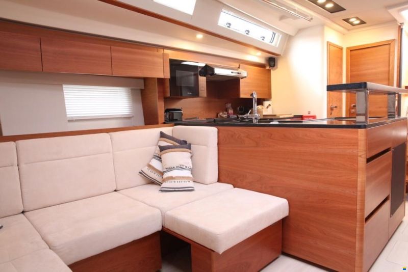 Hanse 588