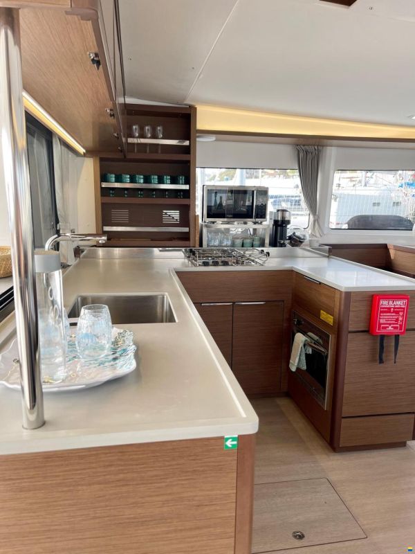 Lagoon 46