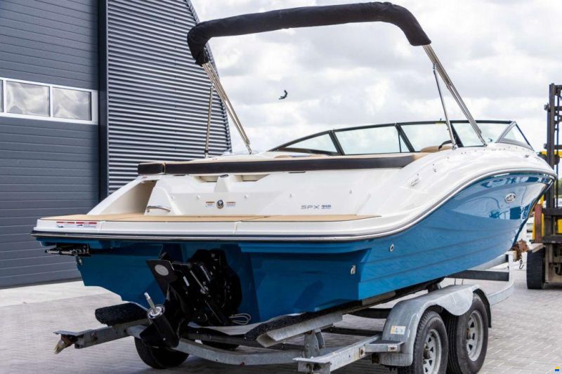 Sea Ray SPX 210