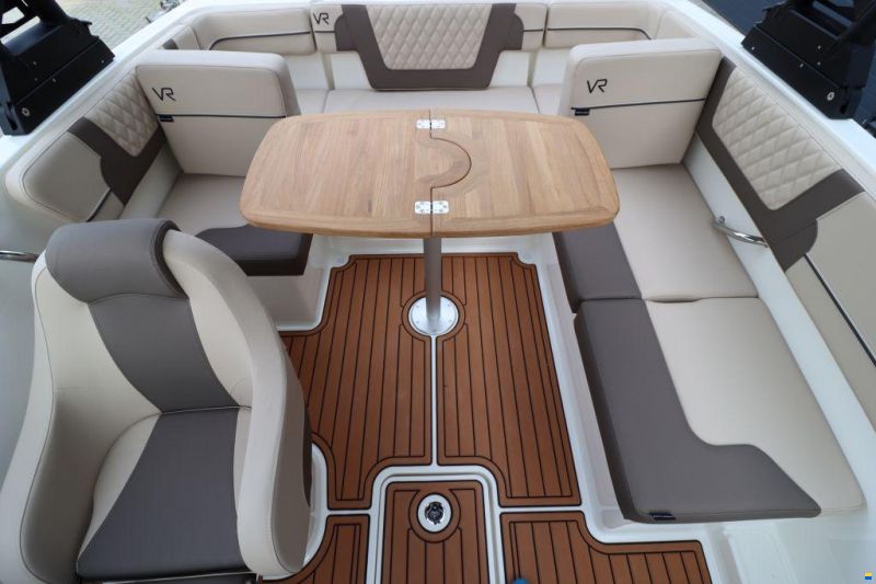 Bayliner VR4 Outboard