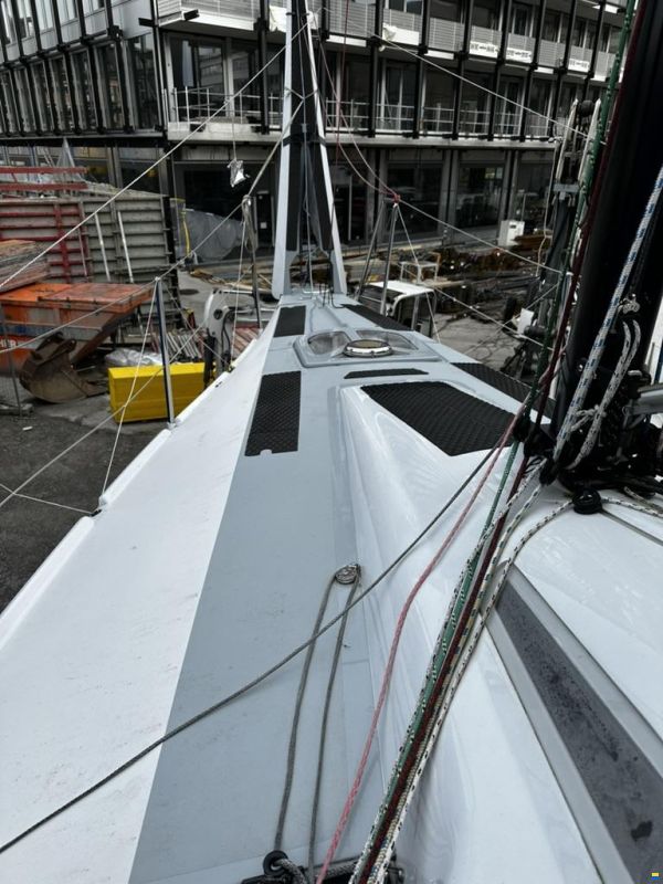 Aeolos Composites Aeolos P30