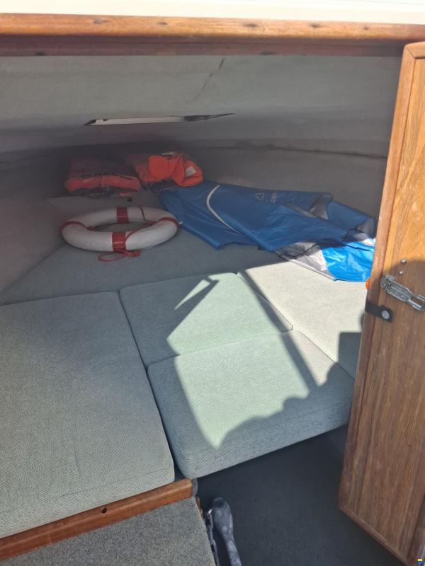 Sea Ray 20 Caddy Cabin