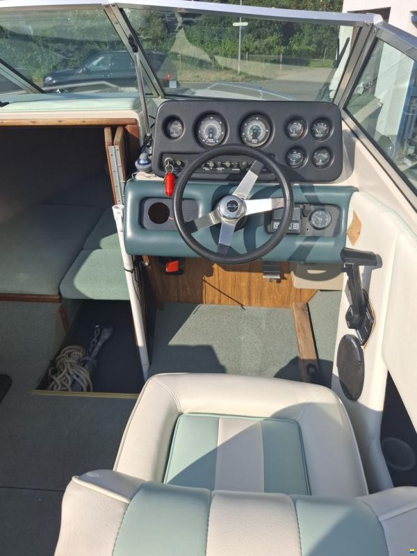 Sea Ray 20 Caddy Cabin